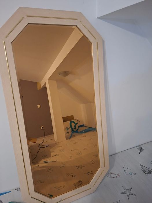 Oglinda de sufragerie