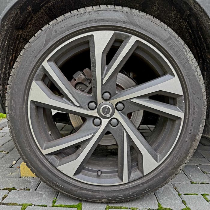 Jante Volvo R20 Original, Pirelli P Zero 245/45 (2024) XC40 XC60 XC90