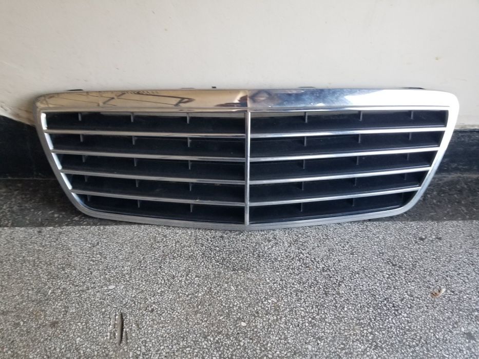 Оригинална решетка avantgarde за w210 facelift