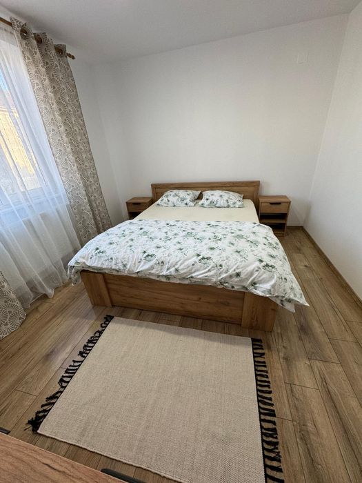 Inchiriez apartament