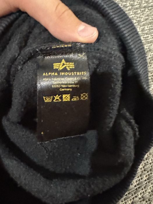 Свичер на alpha industries в идеално състояние