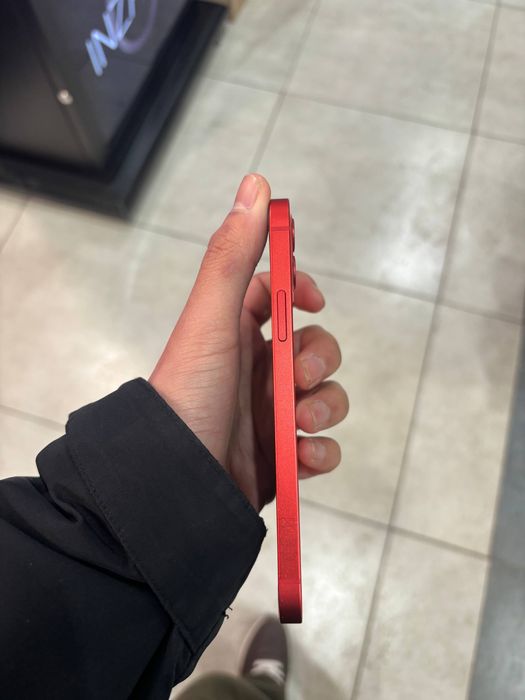 обмен 12 айфон красный