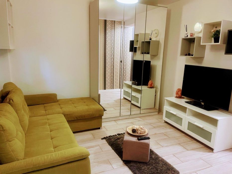 Inchiriez garsoniera -bloc nou- supraveghere video-zona centrala