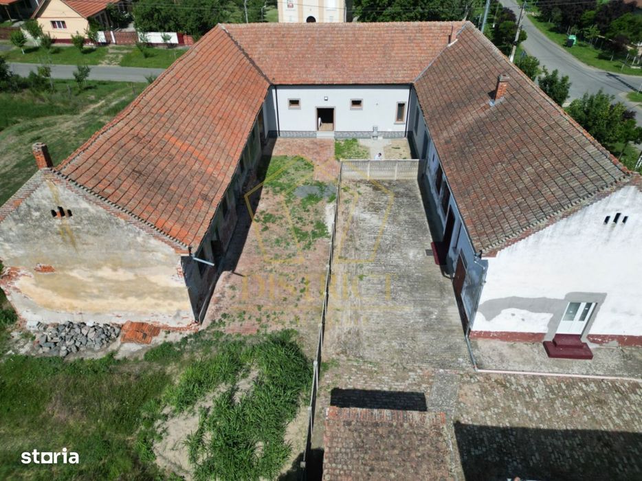 Casa cu istorie in Petrovaselo