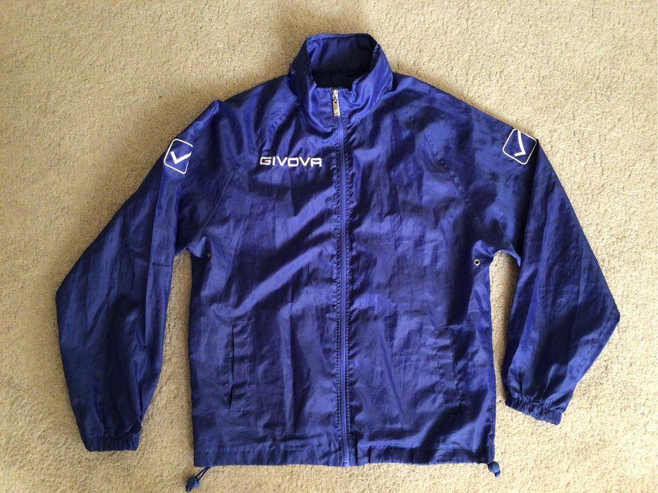 Ветровка “GIVOVA”,размер - XS  ( 158 см. )