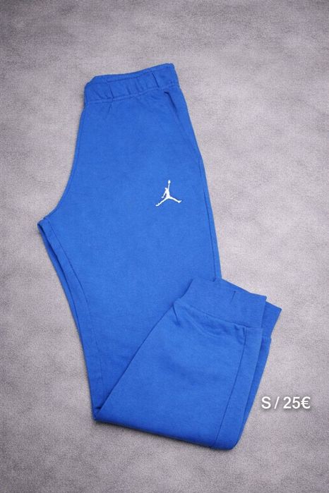 Мъжко синьо долнище Jordan,размер С,25€