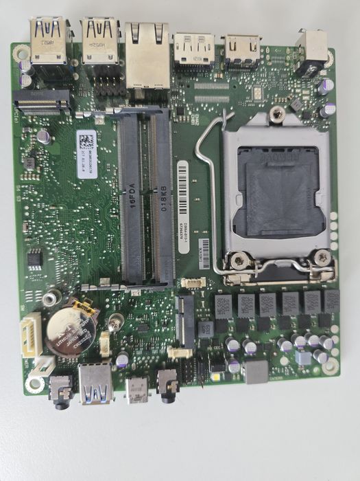 Placa de baza FUJITSU D3654-B Mini-STX Procesor i5 8400 16 gb ram