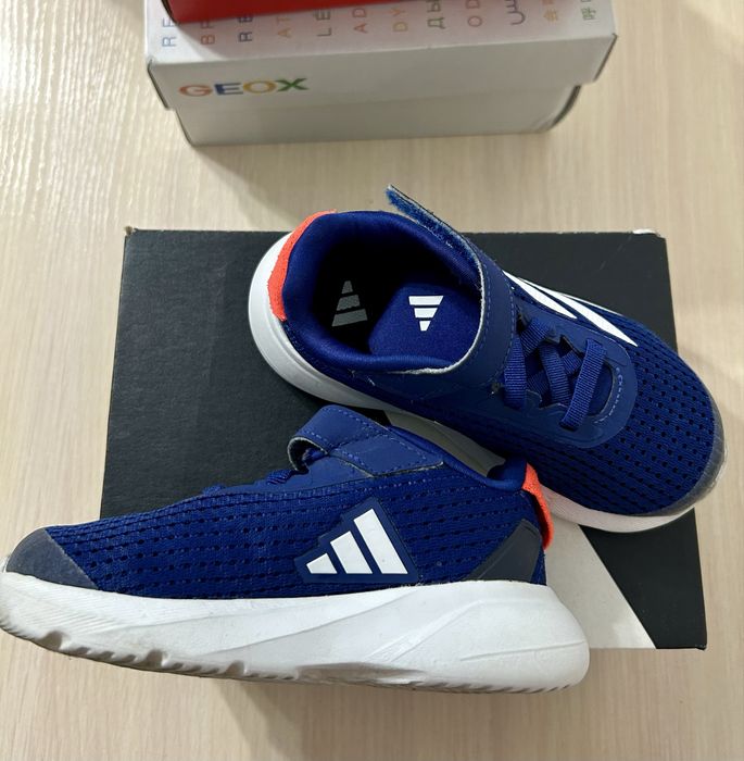 Кроссовки Adidas
