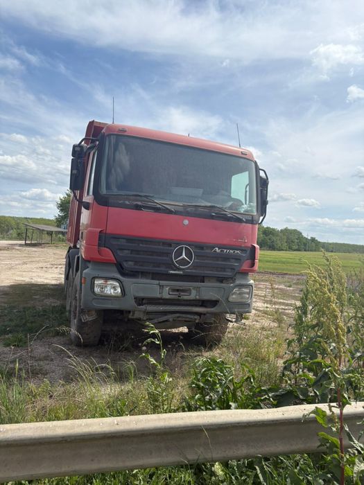 Mercedes Actros 4841, tractiune 8x8