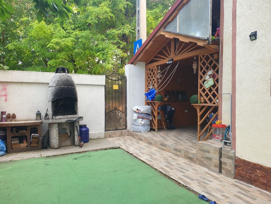 Vind casa zona liceul 9