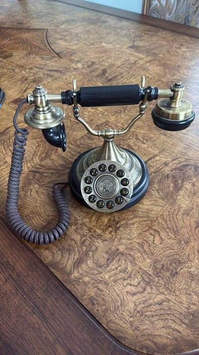 Продам ретро телефон