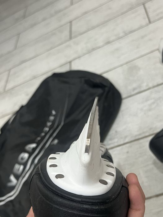 Коньки с чехолом размеры 38-43