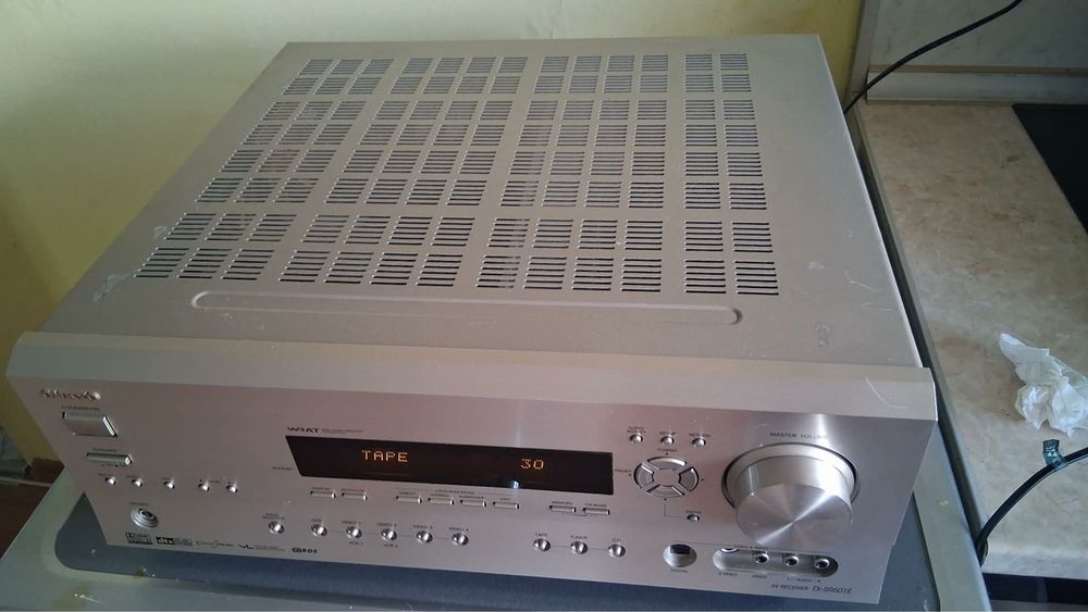 Усилвател Onkyo