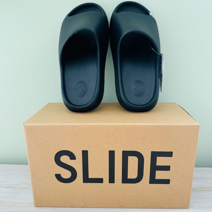 Oferta! Yeezy Slide Onyx - marimea 41 (25 cm)