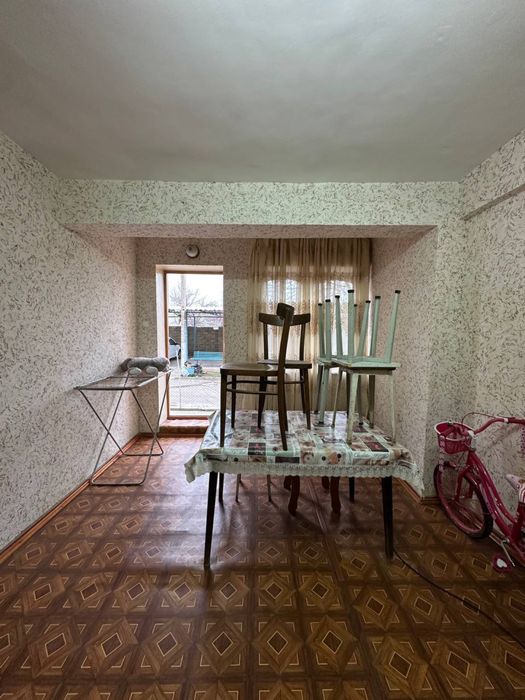 Продаётся 4 комнатная квартира на Юнусабаде