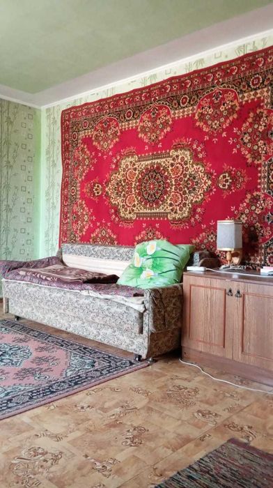 Меняю ;4 х.комнатную кв.с печным отоплением на 3х комнатную