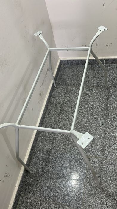 Продаётся стол кухонный