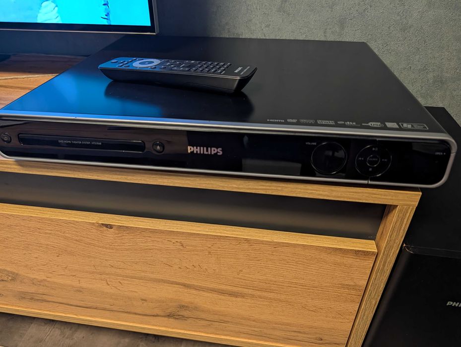 Philips HTS3568 DVD Home Theater System