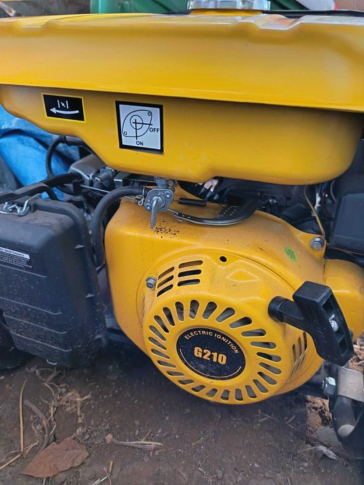 продавам генератор за ток /агрегат/