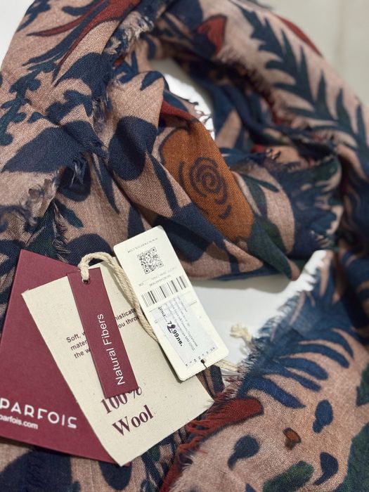 Дамски шал PARFOIS 100% вълна