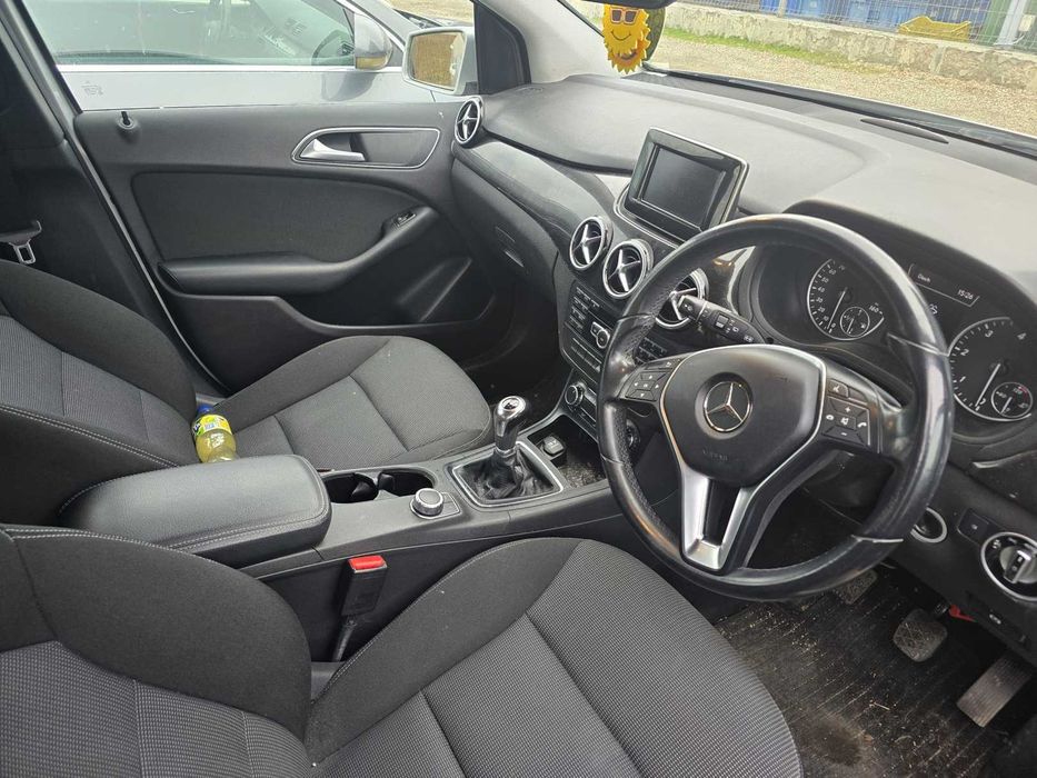Dezmembrari dezmembrez Mercedes B-Class 1.8 CDI cod motor OM651901
