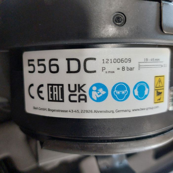 Пневматичен такер пистолет за битумни керемиди Беа BEA 556 DC