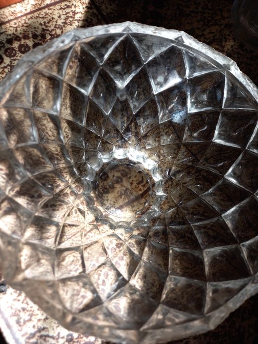 Сервиз:2 вази за локум или бонбони и графин.