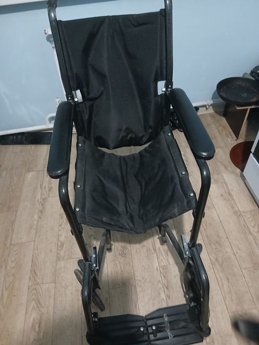 Продам Инвалидное кресло