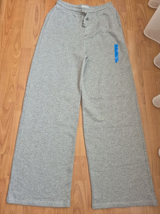 Pantaloni de trening