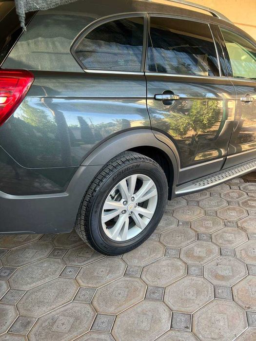 Автомобиль Каптива 4