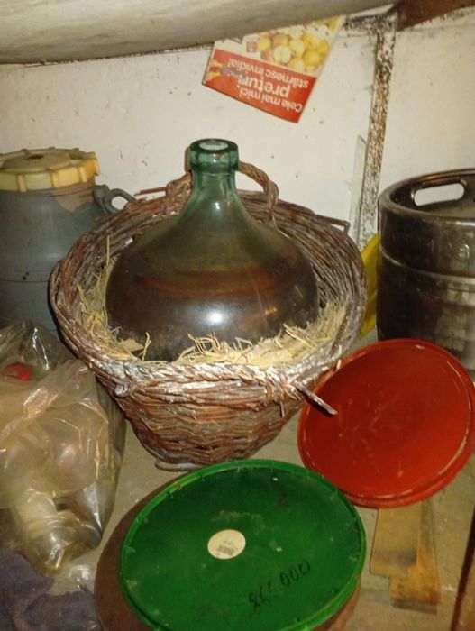Damigeana de 50 l 70 lei bucata