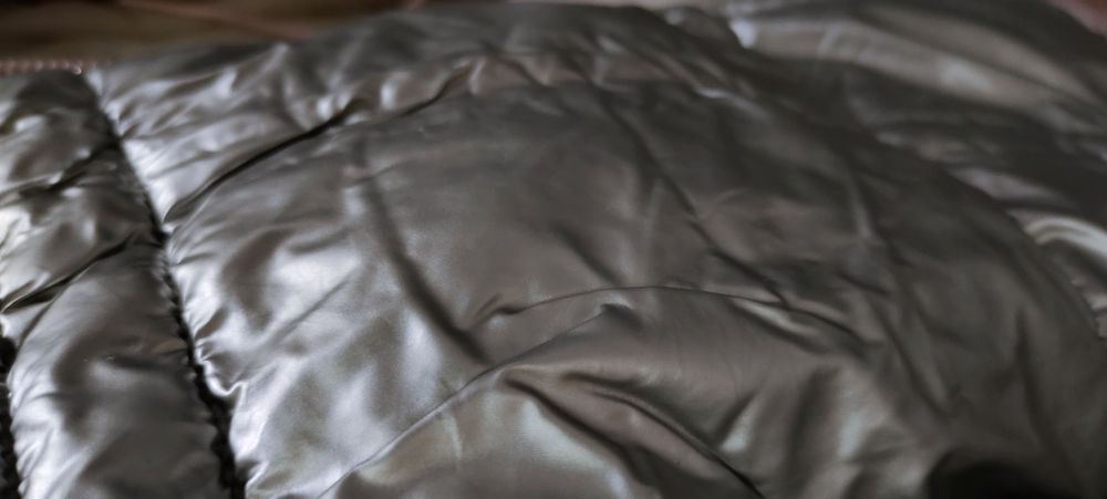 Пуховик46 р-р,шапка,кофта.