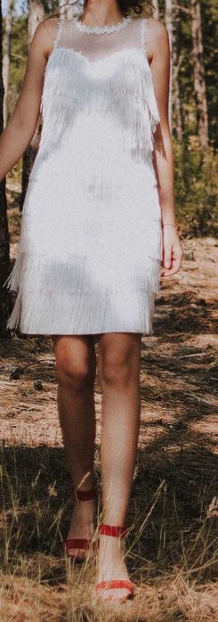 Рокля-бяла на реснички