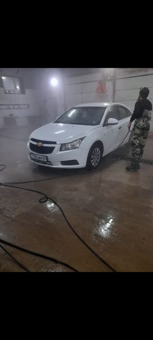 Шевролет Круз 2011 года