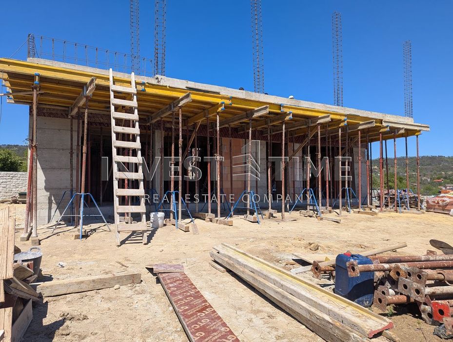 Продава се Къща в Варна, Изгрев - 250 кв.м за 1660 €/кв.м - Снимка #1