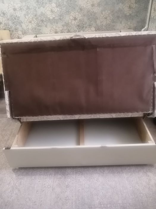 Диван раскладной в отличном состоянии