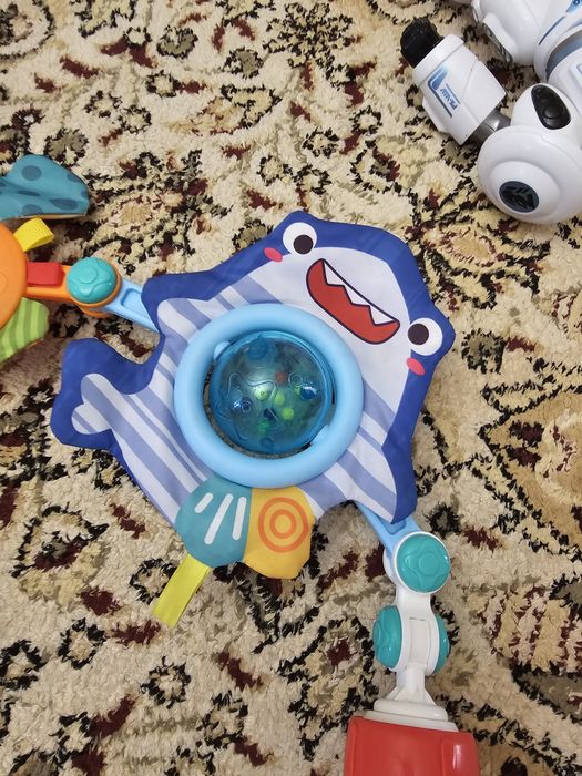 Игровая дуга на коляску