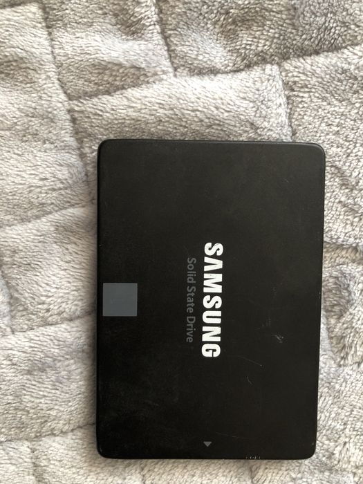 Vand ssd sata 4tb 100% predare buzau