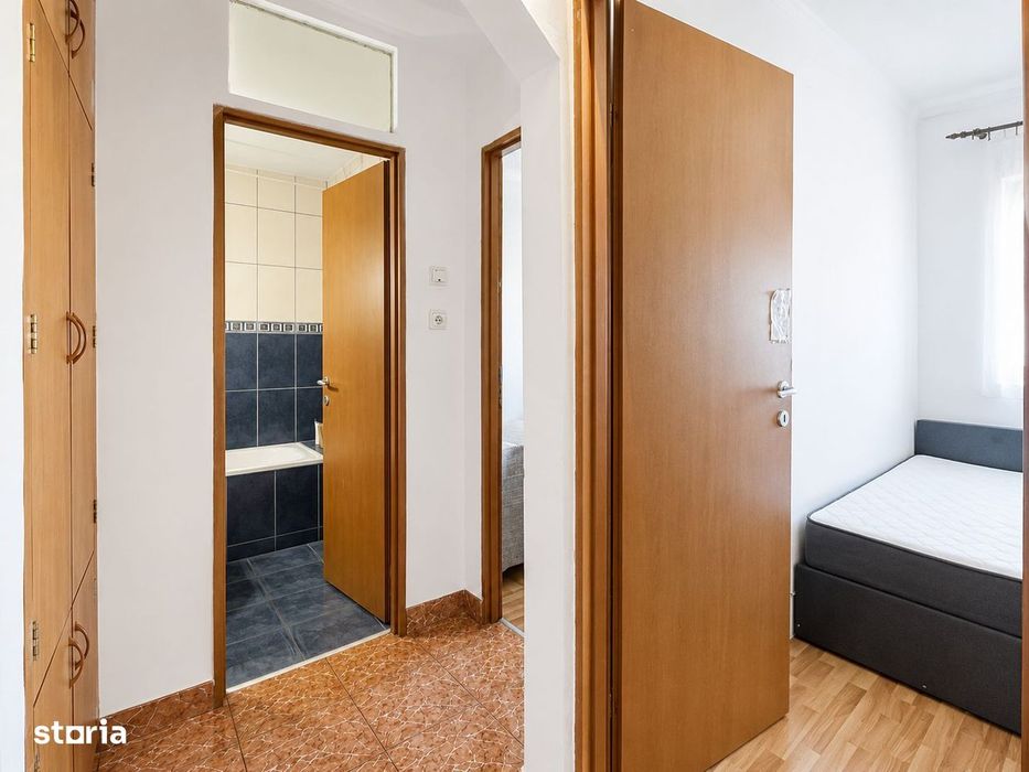 De inchiriat apartament cu 3 camere - zona Lipovei