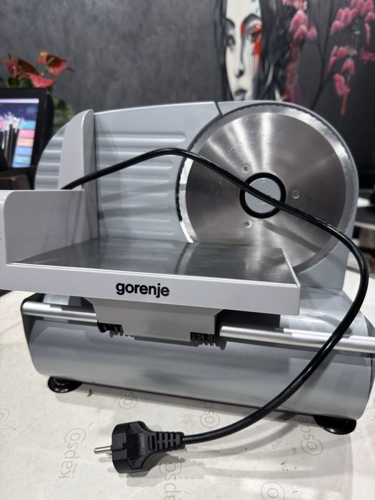 Продается слайсер Gorenge R506E