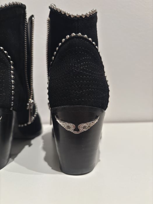 Botine Zadig & Voltaire de piele întoarsă, negre, cu ținte argintii