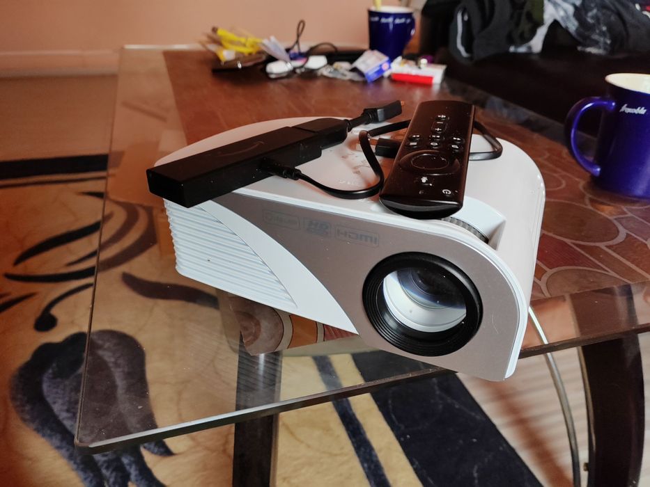 Proiector+Firestick 4K,Android,peste 18.000 programe ,wif,bluetootth
