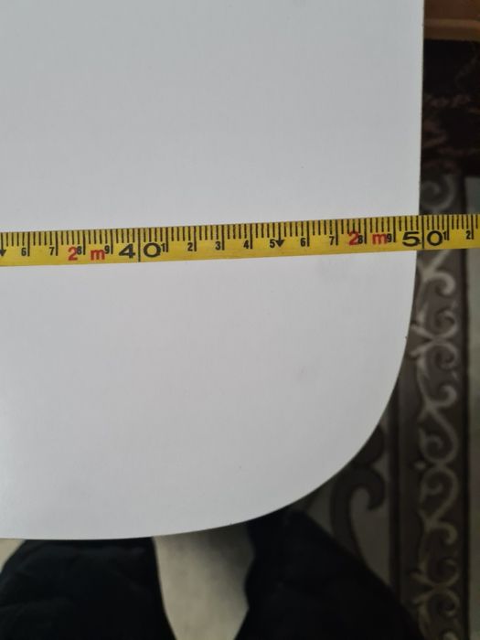 Продам стол 3м белый