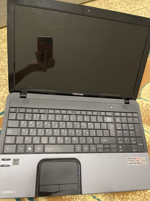 Ноутбук Toshiba в хорошем состоянии
