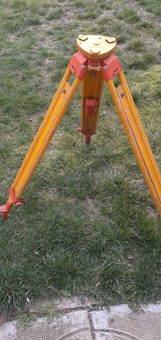 Тринога, нагревател, зарядно за винтоверт