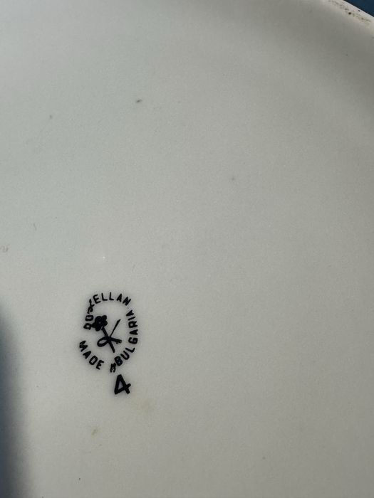 Български порцеланов супник