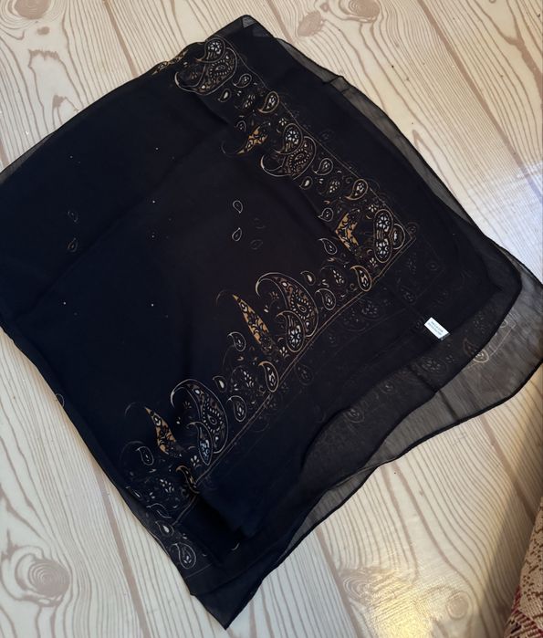 Платки , абсол. новые (для головы, шеи), 15т.сум