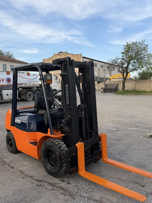 Вилочный погрузчик кара автокара