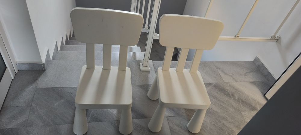 Детска пластмасова маса и столчета  Mammut Ikea