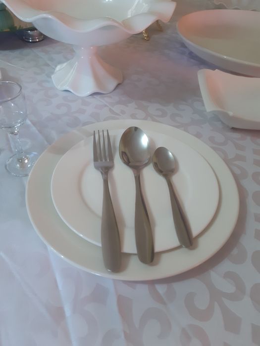 Прокат столов и стульев для мероприятии